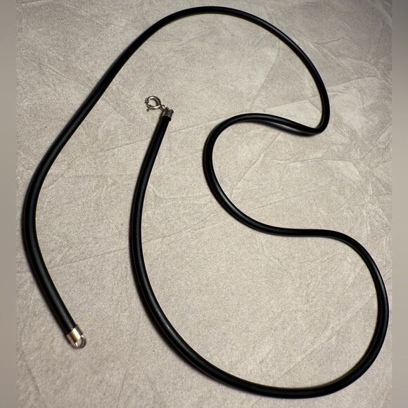 23" Black Cord Necklace - Unisex | 925 Silver
Clasp Minimalist Great for… - Picture 11 of 17